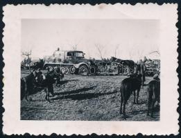 cca 1942 A M. Kir. Honvédség Sd.Kfz. 7 típusú féllánctalpas járműve, II. világháborús fotó, 7x5 cm / Sd.Kfz. 7 half-track vehicle of the Hungarian Army, WWII photo