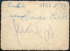 1941 Magyar katonák csoportképe teljes menetfelszerelésben, fotó, hátoldalán feliratozva, aláírásokk...