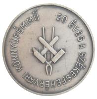 1962. 20 éves a Székesfehérvári Könnyűfémmű kétoldalas ezüstpatinázott bronz emlékérem (60mm) T:1-,2 ragasztónyom