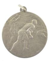 ~1920-1930. Távolugrás kétoldalas ezüstözött bronz díjérem füllel (30mm) T:2