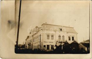 1918 Campulung Moldovenesc, Moldvahosszúmező, Kimpolung (Bukovina, Bukowina); Otelul Comunal / szálloda, kávéház és étterem, mozi / hotel, café and restaurant, cinema. photo (EM)