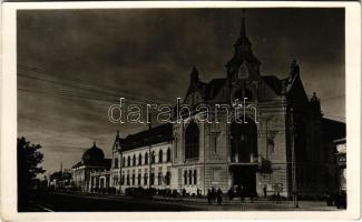 Nagyszalonta, Salonta; Városháza / town hall. photo