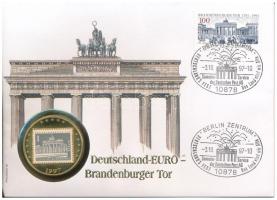 Németország 1997. 2,5E aranyozott fém "Brandenburgi kapu" érmés borítékban, bélyeggel, bélyegzéssel T:1 Germany 1997. 2,5 Euros gilt metal "Bradenburg Gate" in coin envelope with stamp and cancellation C:UNC