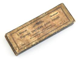 Antik órás alkatrészek, Kileviszky Gy. órás pecsétjével, dobozban