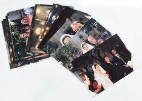 Esküvői képek (Kováts Adél), 23 db színes fotó, Kanyó Béla (1939-2020) fotóriporter jelzett felvételei, 17,5x12,5 cm