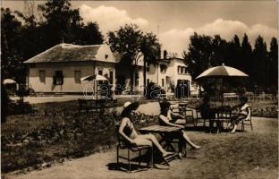1963 Balatonberény, K.Sz.K.B.I. üdülő. Képzőművészeti Alap (lyukak / pinholes) + "1962 Autó- és motorsport" bélyeg