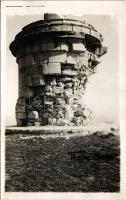 Brassó, Kronstadt, Brasov; Ruina Monumentului Arpad pe varful muntelui Tampa / A Millenniumi emlékmű (Árpád-szobor) romjai a Cenk-hegyen. Elekes kiadása / ruins of the Hungarian Millennium monument, irredenta. photo (EK)