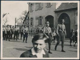 cca 1934 SA (Sturmabteilung) katonák felvonulása 12x9 cm