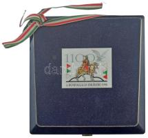 13db klf méretű érem-, plakettartó és egyéb doboz, használt állapotban