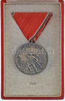 1959. Tanácsköztársasági Emlékérem ezüstözött bronz kitüntetés, eredeti mellszalaggal, tokban T:1- NMK 702.
