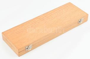 "Magyar Ellenállók, Antifasiszták Szövetsége" emlék tőr, dobozban. Ezüstözött fém, h: 31 c...