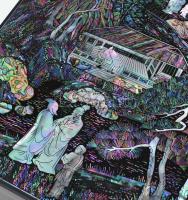 Koreai díszdoboz, lakkozott ginkgo fa, gyöngyház berakásokkal. Belsejében felirat: Hosszú élet és jó...