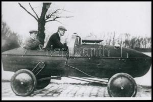 cca 1930 Buhera - azaz házi készítésű - automobil, 1 db modern nagyítás, 10x15 cm