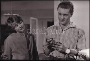 Törőcsik Mari és Mécs Károly a ,,Két emelet boldogság" című filmben, 3 db vintage produkciós fi...
