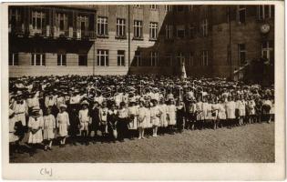 Kolozsvár, Cluj; Marianum. Joánovics Testvérek cs. és kir. udvari fényképészek / girl school (EK)