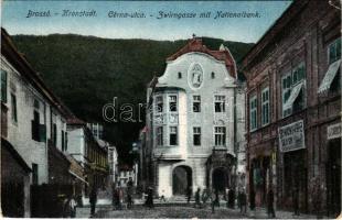 Brassó, Kronstadt, Brasov; Cérna utca, üzletek, Nemzeti bank / Zwirngasse mit Nationalbank / street view, shops, bank (EK)