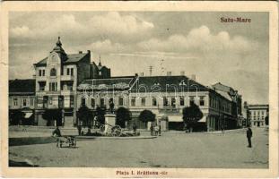 Szatmárnémeti, Szatmár, Satu Mare; Piata I. Bratianu / I. Bratianu tér, üzletek / square, shops (szakadás / tear)