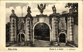 Gyulafehérvár, Karlsburg, Alba Iulia; Poarta I. a Cetatii / I. várkapu. Bernat Weiss kiadása / castle gate (EK)
