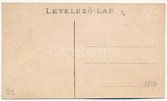 Lőcse, Levoca; Kacselág, Elza lak, nyaraló, hölgy gitárral / villa, lady with guitar. photo