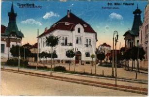 1930 Marosvásárhely, Targu Mures; Str. Mihai Viteazul / Hunyadi utca. Vasúti levelezőlapárusítás 19. sz. 1916. / street view (EK)