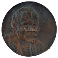 Rajki László (1939-) ~1970-1980. Lenin portré egyoldalas bronz emlékérem (97mm) T:1- patina