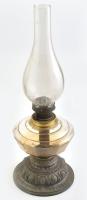 Régi petróleumlámpa, cilinderrel, rozsdafoltos fém szerelékkel, kis csorbákkal m: 44 cm