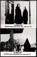 cca 1969 ,,A balta című román - olasz film jelenetei és szereplői, 7 db vintage produkciós filmfotó, ezüst zselatinos fotópapíron, a használatból eredő - esetleges - kisebb hibákkal, 18x24 cm