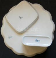 3db-ból álló, herendi jelzéssel ellátott kis porcelán készlet, két tálkával és egy teafilter tartóva...