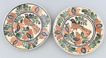 2 db Korondi madaras tányér, jelzett, kopásokkal, d: 20 cm