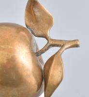 Bencsik István (1931-2016): Aranyalma. Bronz, márvány talapzaton, jelzés nélkül, márványon lepattaná...