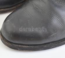 Cca. 1960-70. Bőr csizma, csizmalehúzóval. cca. 40-41-es méret, megkímélt állapotban
