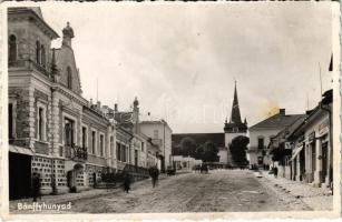 Bánffyhunyad, Huedin; utca, Gál Gyula fodrász, Szabó Lajos üzlete / street, shops (fl)