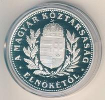 DN "A Magyar Köztársaság Elnökétől-Hősök tere" Ag emlékérem 31,104g (1oz) T:PP Díszdobozba...