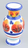 Olasz fajansz váza, jelzett, mázlepattanásokkal, lepattanásokkal, m: 15 cm