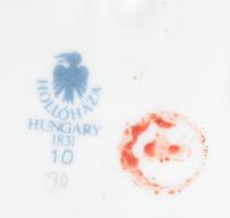 Hollóházi Szász Endre által tervezett tálka. Jelzett, kopott. 14x12 cm