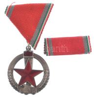 1974. "Tűzbiztonsági Érem" ezüst fokozat, rátétes, zománcozott, ezüstözött kitüntetés mellszalagon, szalagsávval, dobozban (39x36mm) T:1 NMK 565