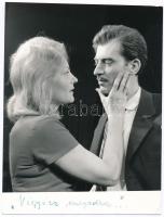 Temessy Hédi (1925-2001) színésznő autográf dedikálással ellátott fotója