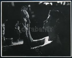 Gordon Zsuzsa (1929-2015) színésznő személyes hangú, autográf dedikált fotója 12x10 cm