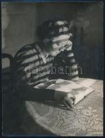 Rácsárnyék, Erdélyi Árpád felvétele, törv. fogház cenzúra pecséttel, felületén törésnyomok, 12×9 cm