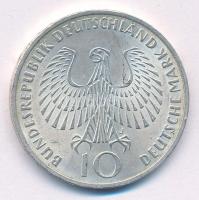 NSZK 1972. 10M Ag "Nyári Olimpiai Játékok München / Olimpiai Láng" T:1- FRG 1972. 10 Mark ...