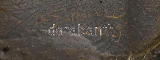 Axel Schulz: Eng / Szorosan. Bronzírozott kerámia, hátoldalán nagyobb kopással. Jelzett, 18x11x7,5 c...