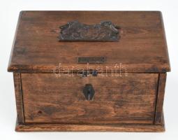 Antik fadoboz, oroszlános címerrel, plaketten: TELEFUNKE gyártási engedély felirat. Kopott, 16x24x13...