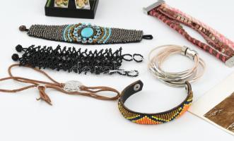 7 db bizsu karkötő és nyaklánc + 1 jelzett Paul Smith mandzsetta + egy Lékai bíboros idézetes képesl...