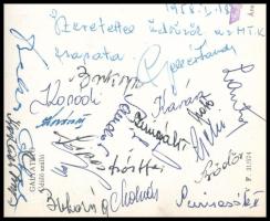 1958 Az MTK bajnok labdarúgócsapatának tagjainak autográf aláírással ellátott képeslapja Galyatetőrő...