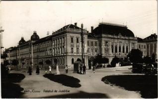 Kolozsvár, Cluj; Igazságügyi palota, autó, őrház / Palatul Justitie / palace of justice, automobile, guard kiosk + 1940 Kolozsvár visszatért So. Stpl