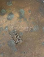 Tevan Margit: Korsó, fém, sérült, a sérülés pontosítása!: kisebb horpadások, kopások, belsejében roz...