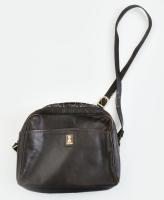 Burberry retró bőr női táska, jelzett, használt, megkímélt állapotban, 27x23 cm