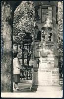 1960 Budapest, hirdetőoszlop az Andrássy (Népköztársaság) úton, fotó, jó állapotban, 14×9 cm