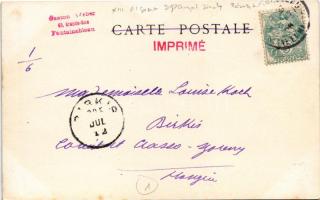 1905 Paris, Alphonse XIII, Courses d'Auteuil M. Lépine protege la sortie du Roi a la descente d...