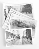 1932-1939 39 db fénykép európai városok utcáiról, közte sok villamos, busz, üzletek, stb., (Ljubjana, Prága, Graz, Trieszt, Berlin, Rotterdam, Firenze, stb.), 6,5×11 cm